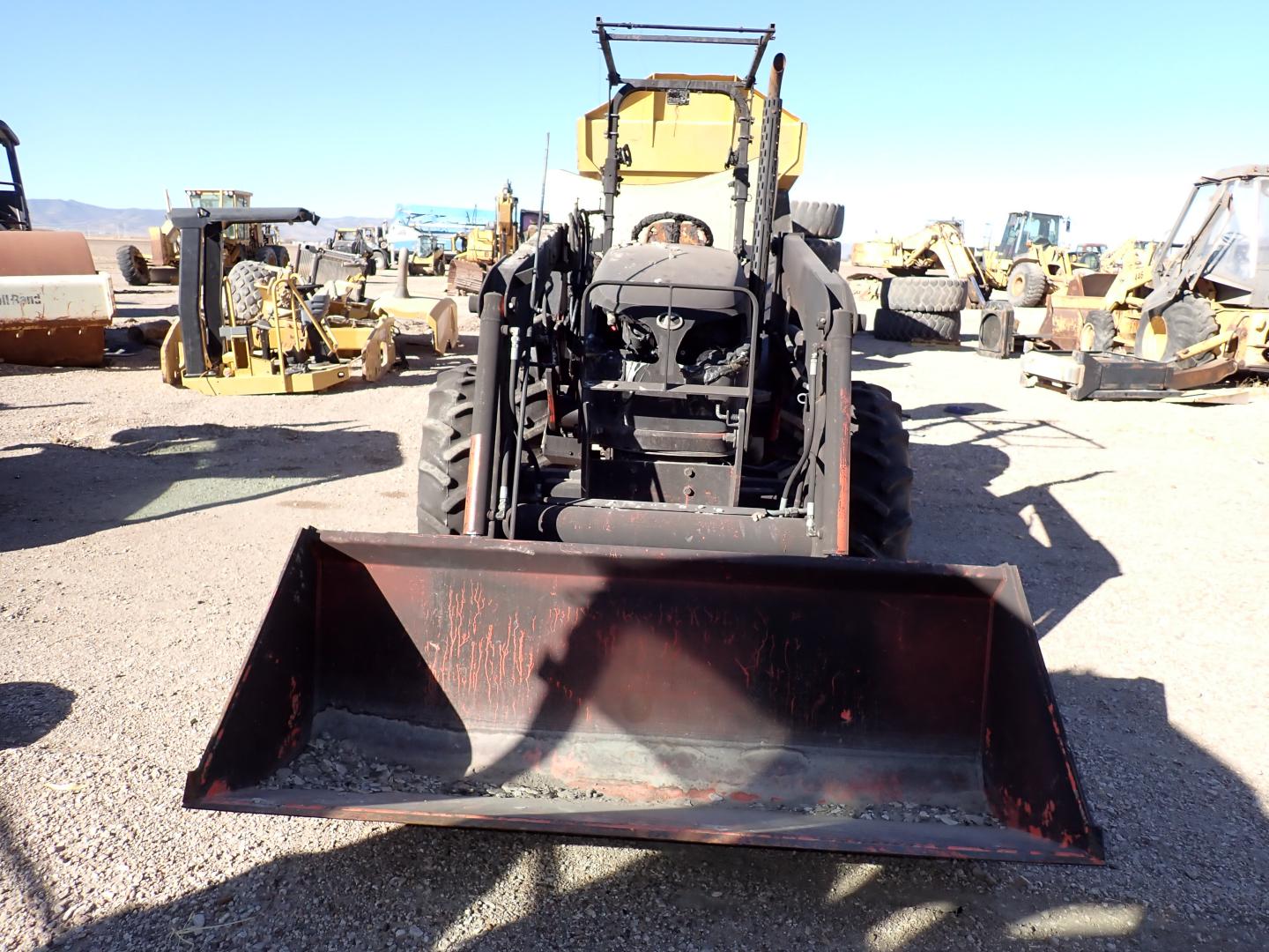 ./imagenes/INVOICE/2019/16433/TRACTOR AGRICOLA KUBOTA M6040 (16).JPG